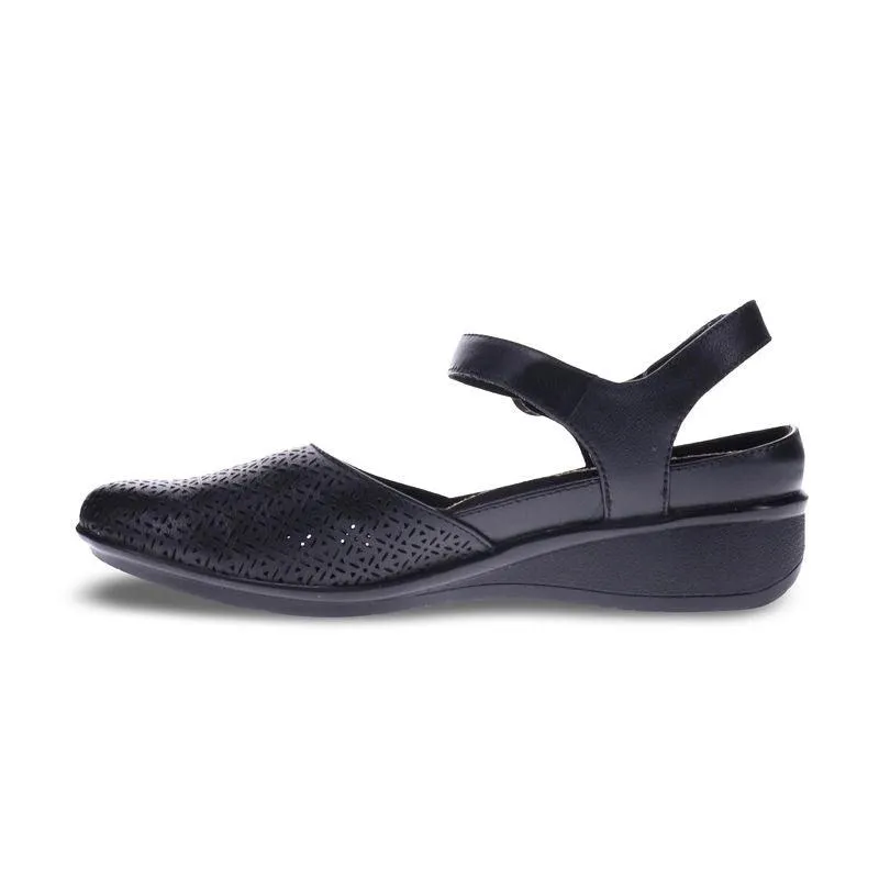 Calabria Closed Toe Sandal - Limited Time Offer