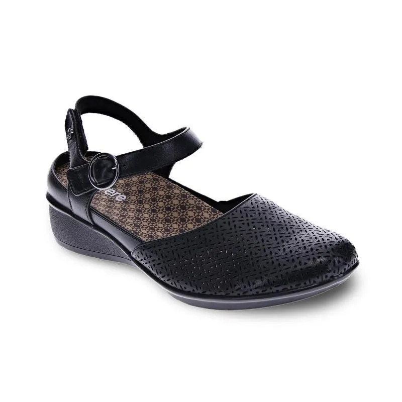 Calabria Closed Toe Sandal - Limited Time Offer