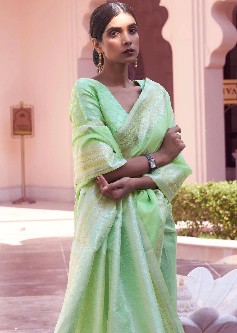 Chinoise Green Linen Silk Saree With Blouse