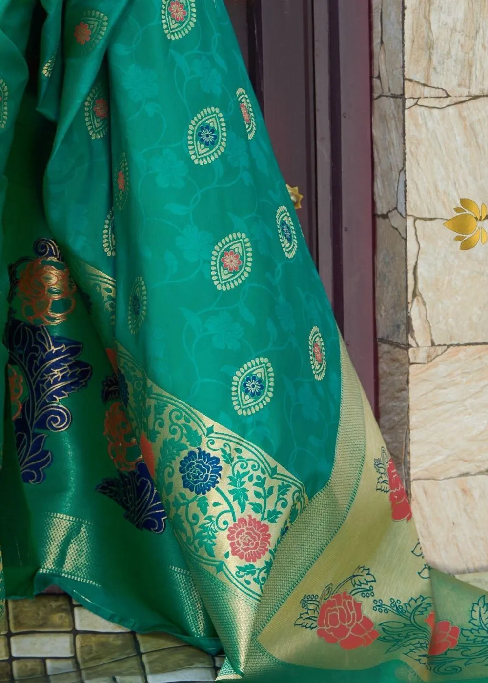 Emerald Green Silk Saree with Floral Motif Zari Border | Stitched Blouse