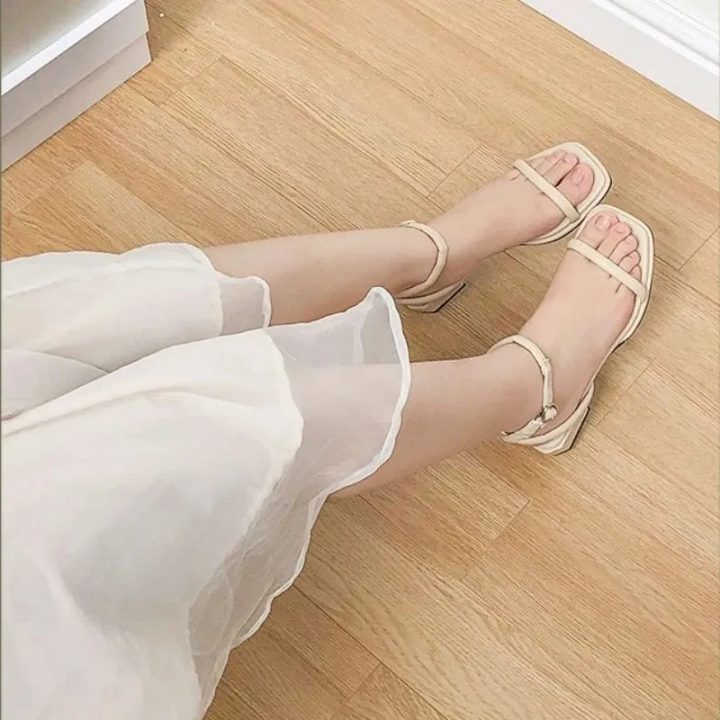 Hnzxzm Fashion Summer Shoes Woman's Sandals Narrow Band Vintage Square Toe Ankle Strap Thong Sandalias Shape Design Elegant Women 35-40