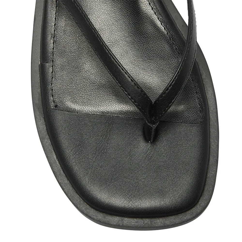 Zen Thongs in Black Smooth