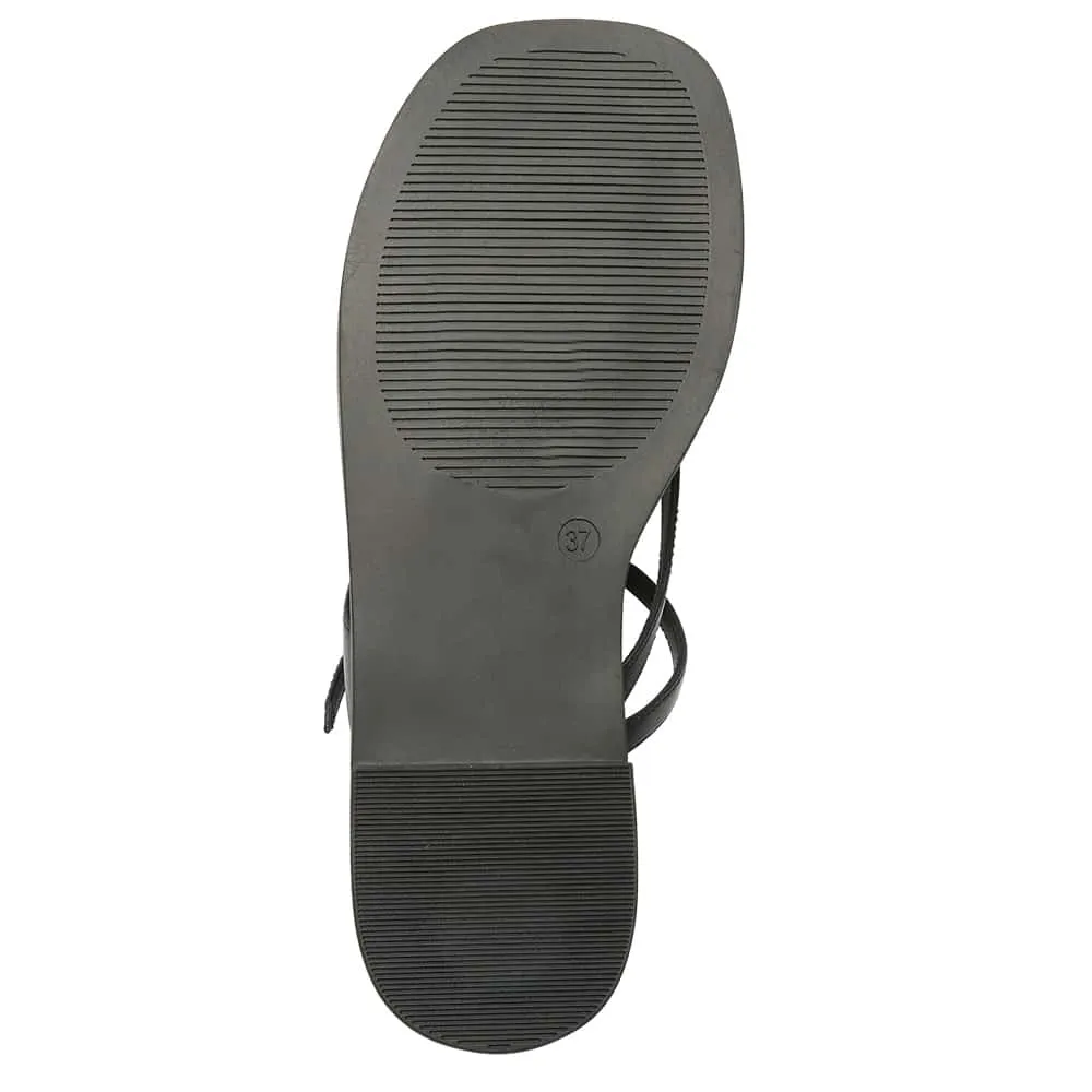 Zen Thongs in Black Smooth